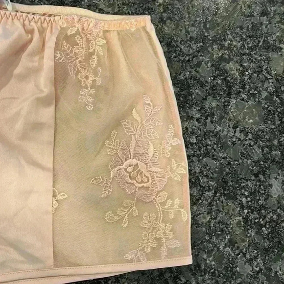 Rya Womens Lingerie Pale Pink S Cami & Shorties Delicate Lace Panels Pretty NWOT - Picture 9 of 11